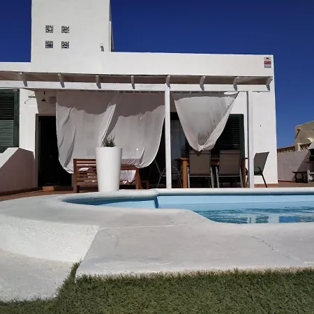 Aloha Surf House بيت ضيافة *