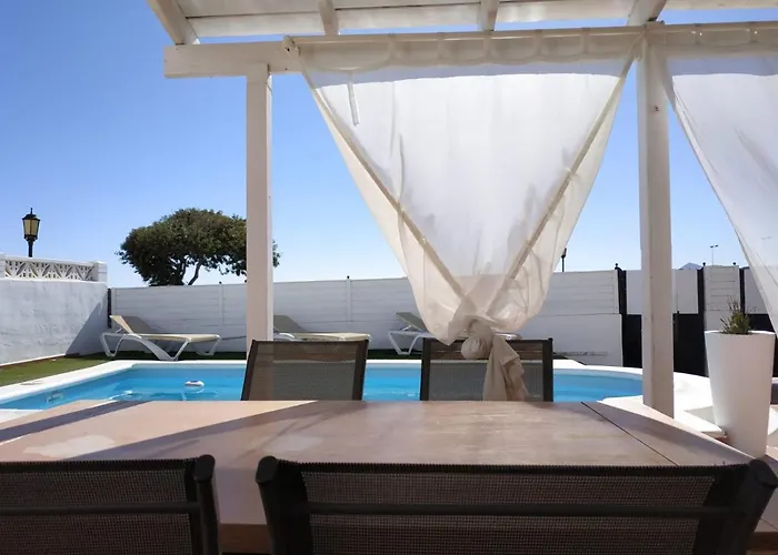 Aloha Surf House بيت ضيافة كوراليهو